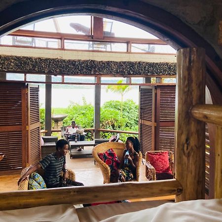 Home Onthe Nile Dorm Джінджа Екстер'єр фото