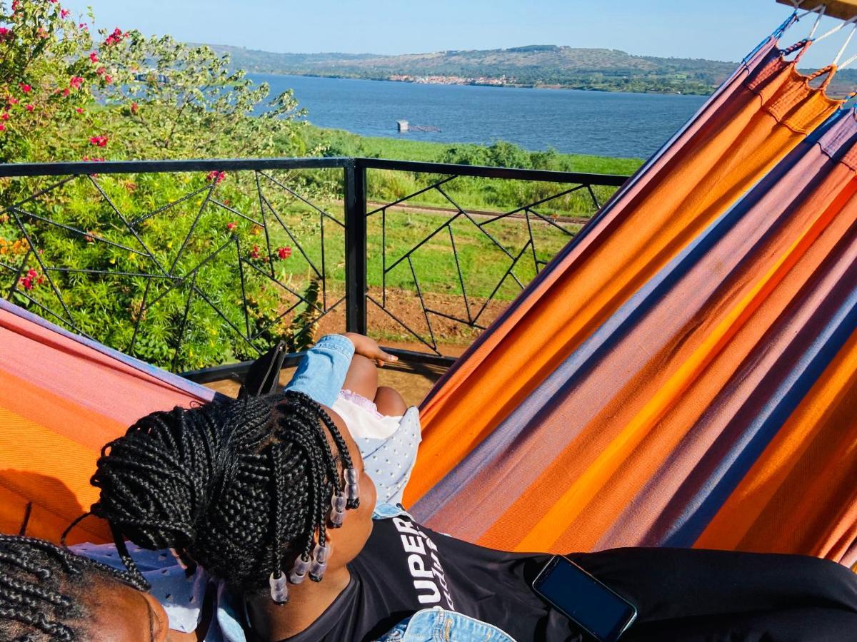 Home Onthe Nile Dorm Джінджа Екстер'єр фото